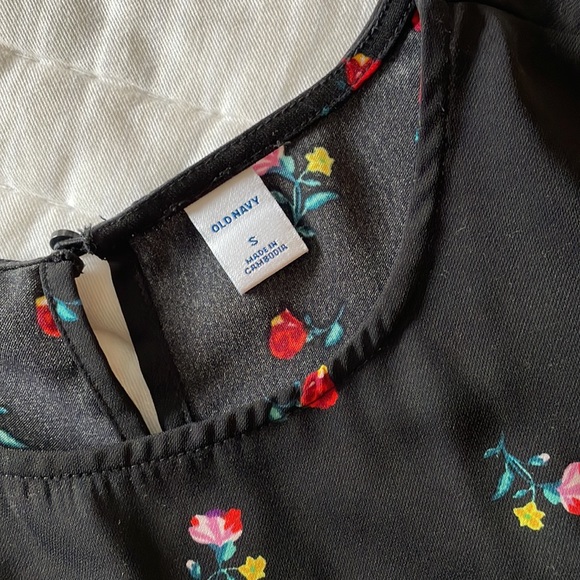 Old Navy Floral Dress. Size small. - Picture 4 of 5
